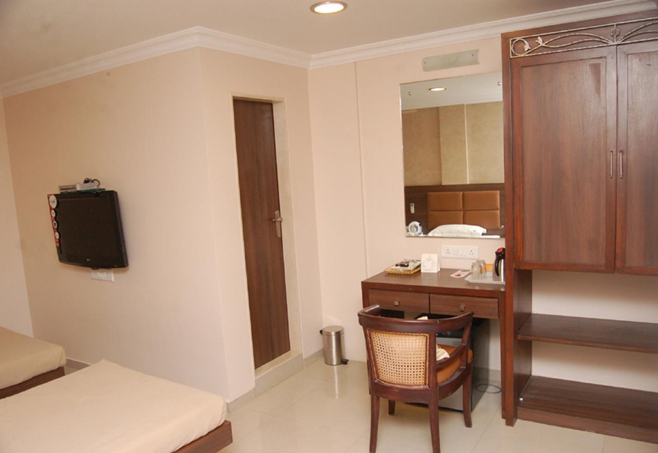 Haredia Hotel Mumbai Kültér fotó